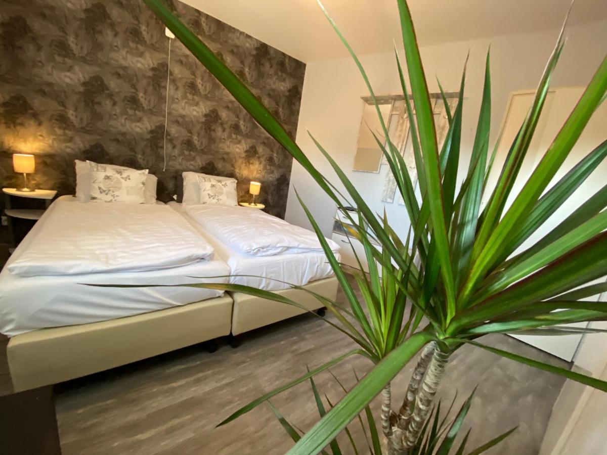 Hotel Crasborn Thorn Extérieur photo