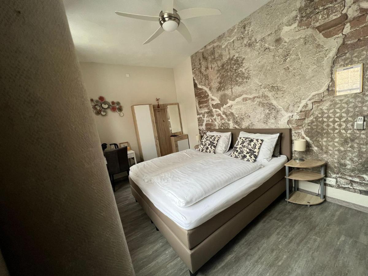 Hotel Crasborn Thorn Extérieur photo