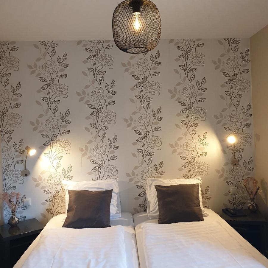 Hotel Crasborn Thorn Extérieur photo